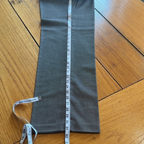 Dalia Collection Gray Textured Women's Pants size 8  31 inch inseam - Picture 6 of 6